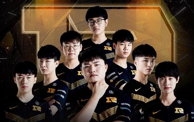 判決定的公 判決定的公